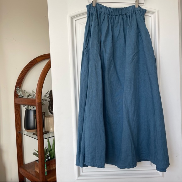 Linen, handmade studio Florence skirt in cornflower blue - Picture 6 of 8